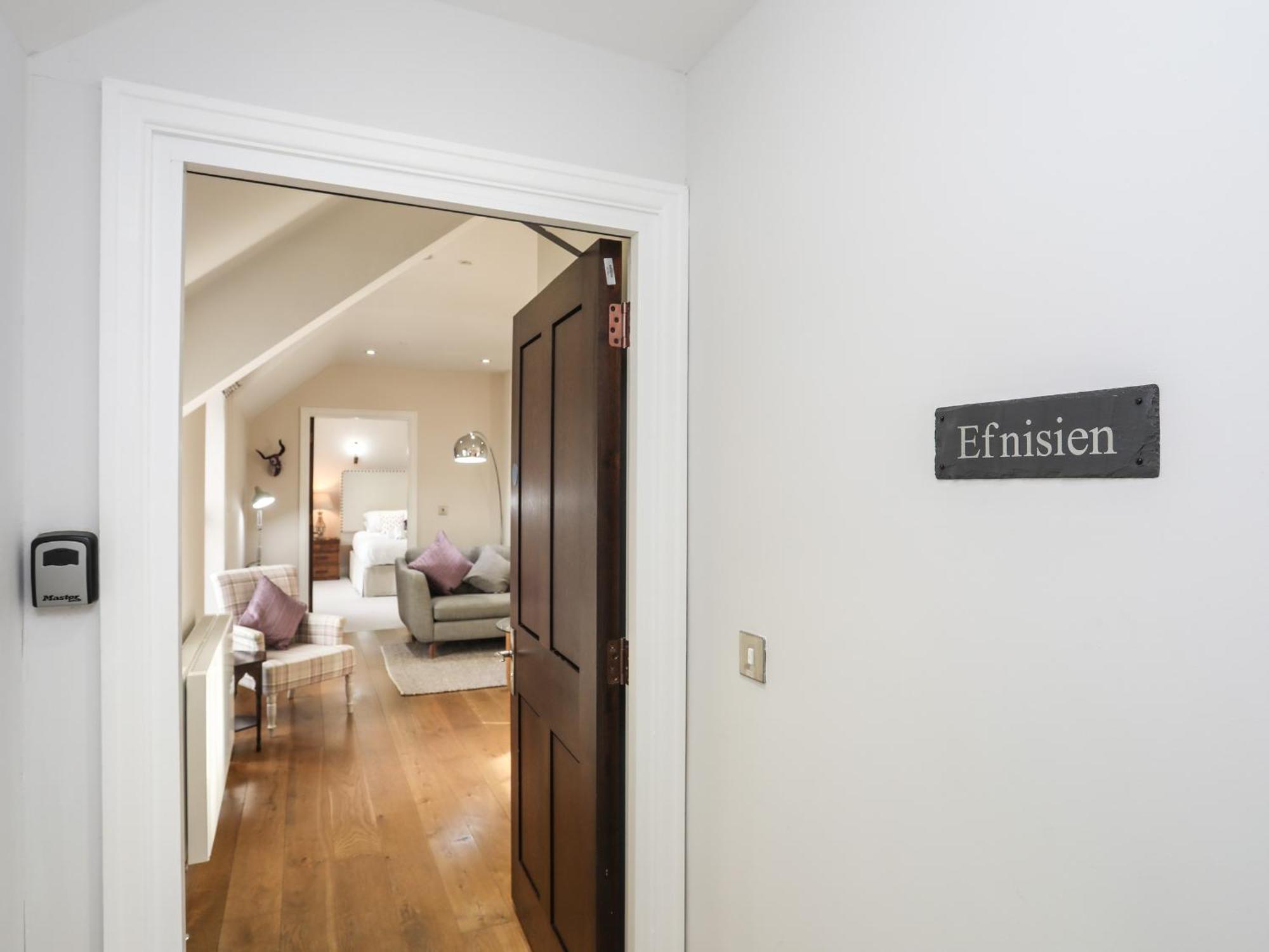 Harlech Apartments - Efnisien Zewnętrze zdjęcie